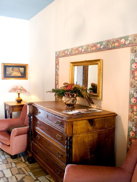 B&B I Colori Dell'Arcobaleno Belvedere Langhe エクステリア 写真